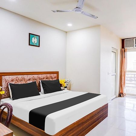 Hotel Super Collection O Sector 104 Noida Zewnętrze zdjęcie