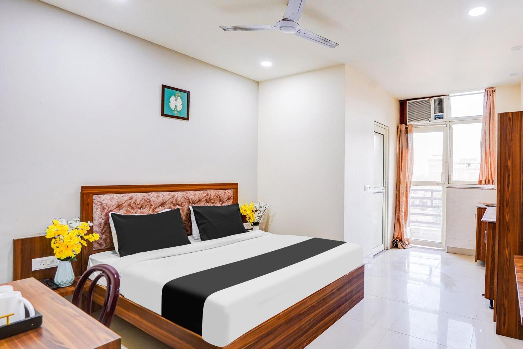 Hotel Super Collection O Sector 104 Noida Zewnętrze zdjęcie