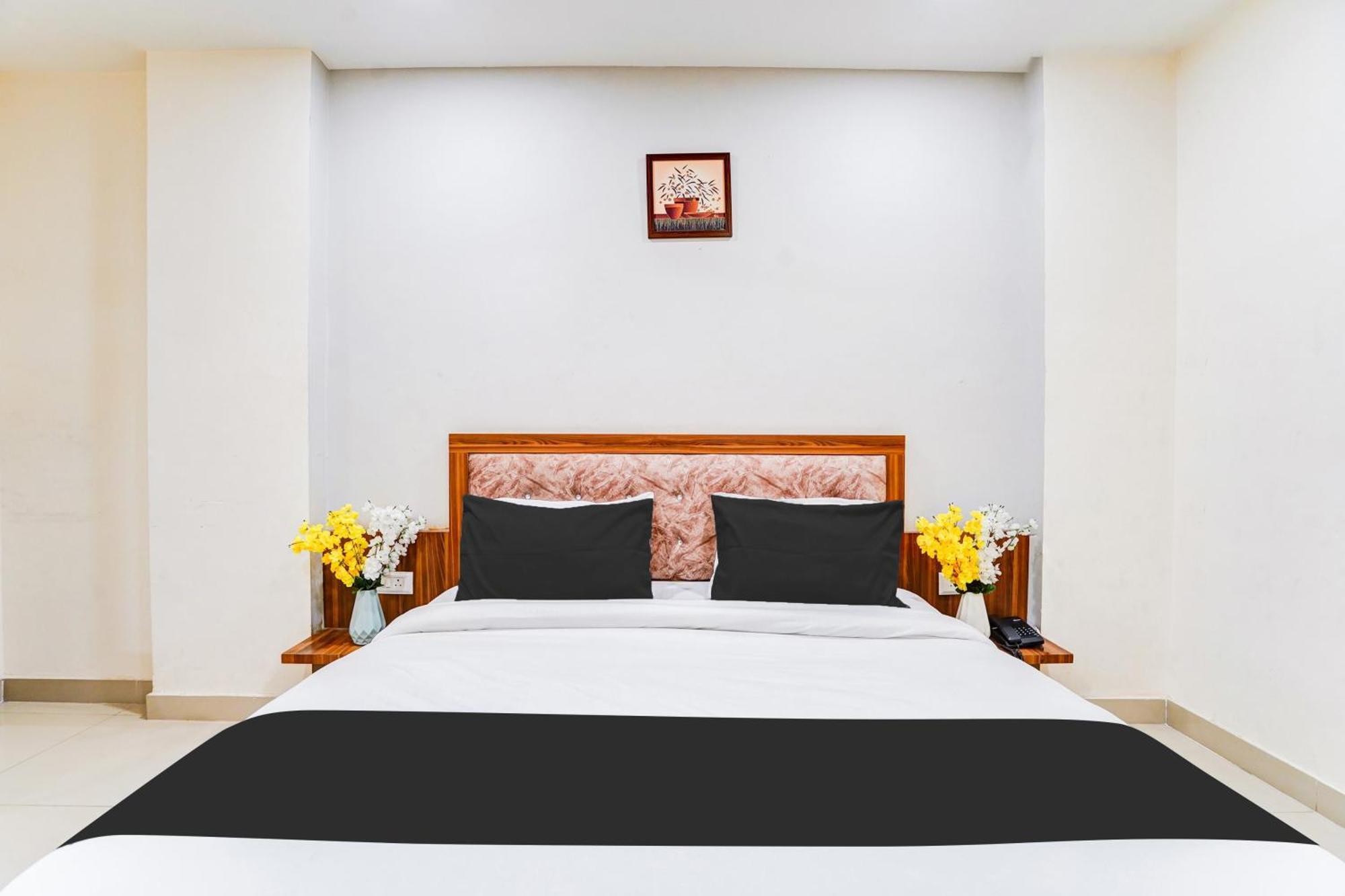 Hotel Super Collection O Sector 104 Noida Zewnętrze zdjęcie